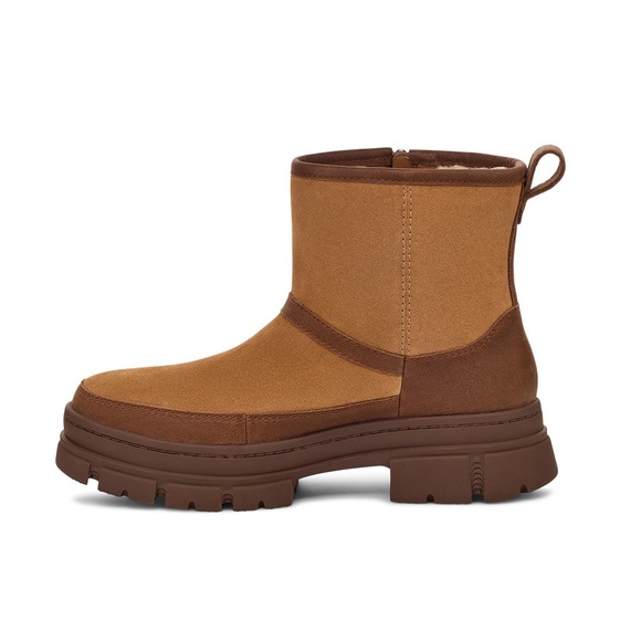 UGG® Ashton Zip - Picture 2 of 14